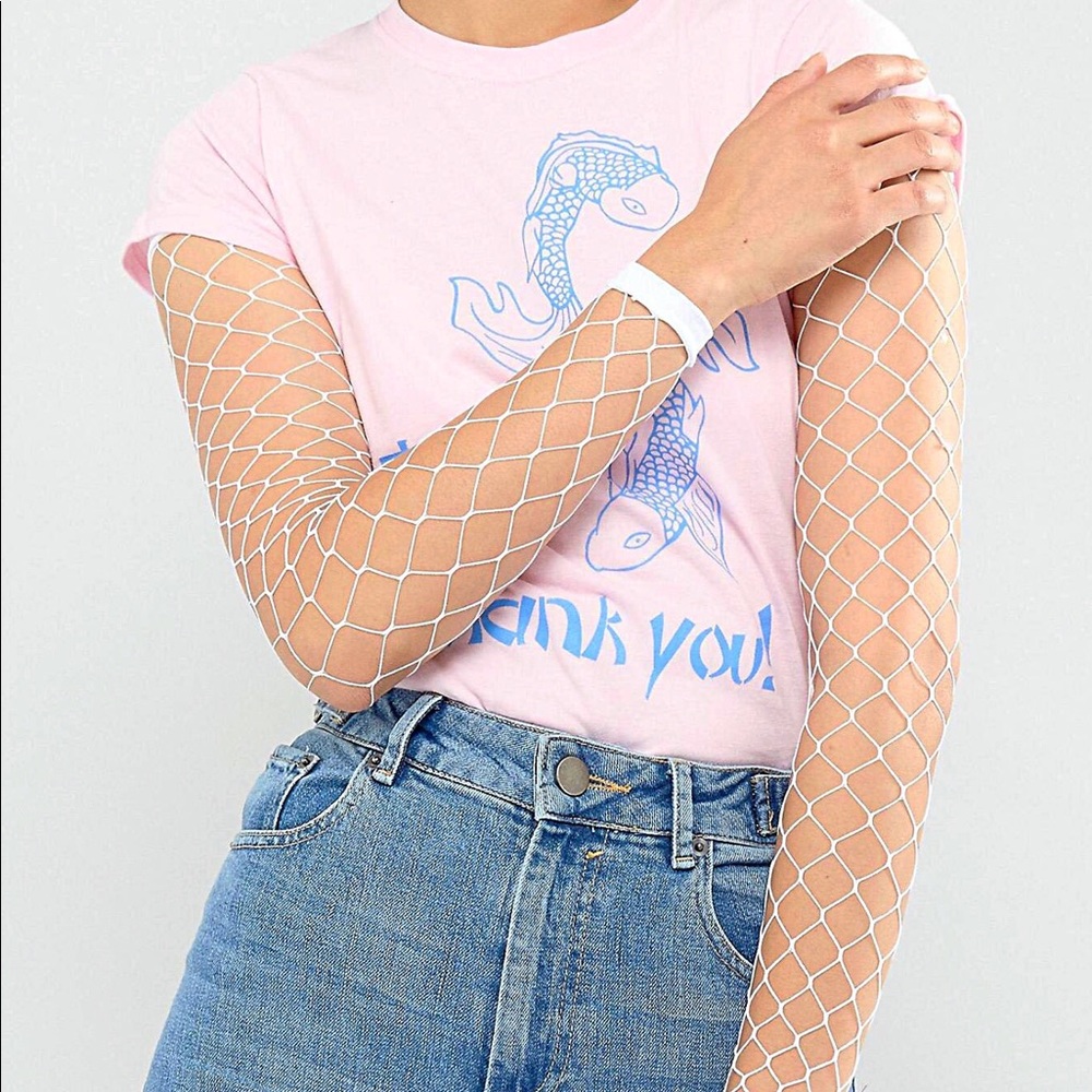 ❄️Snow White ❄️ Super Cute! Fishnet Sleeves💟
